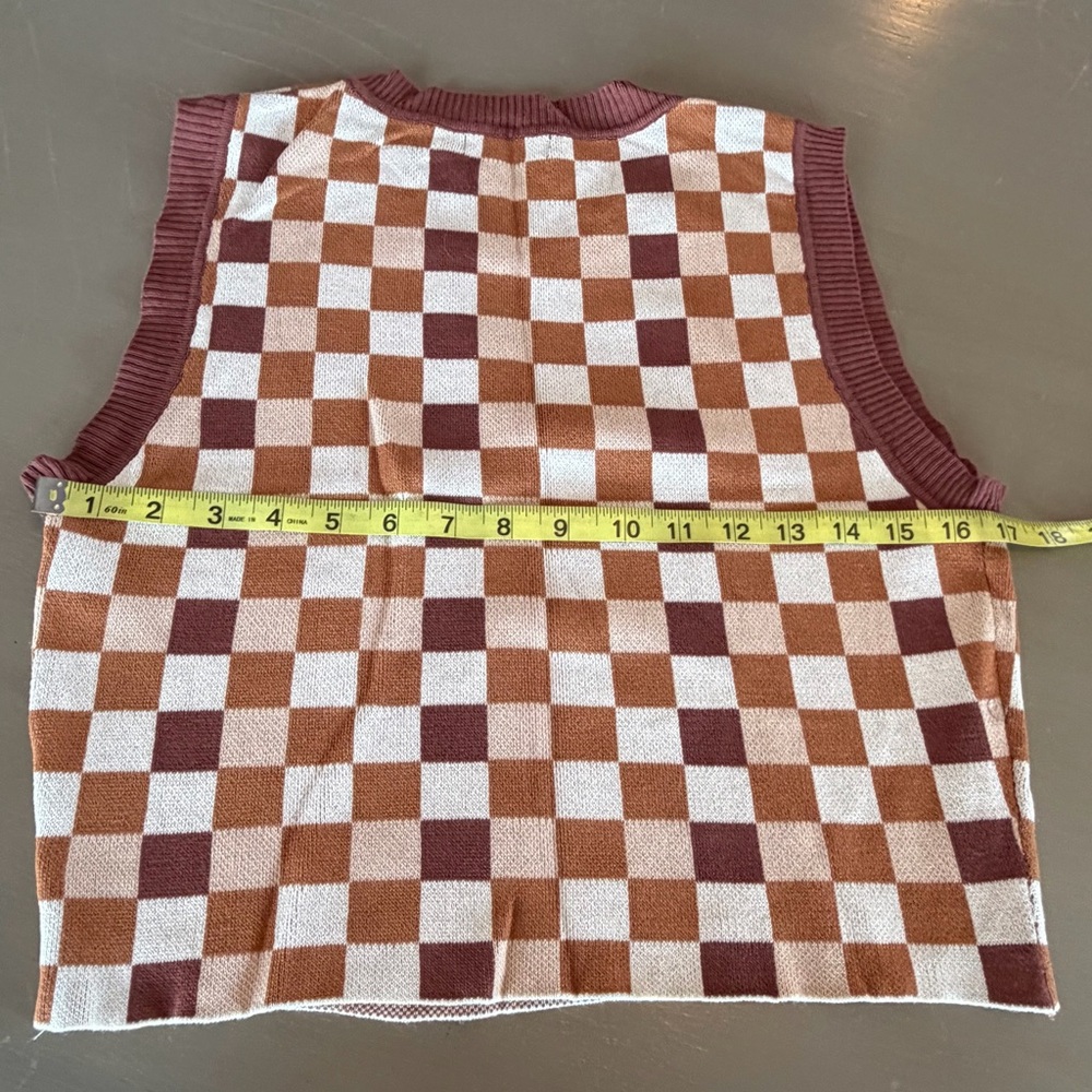 Miss Love Cropped Sweater Vest Women’s Size L Checkered Browns new no tags - Picture 6 of 8